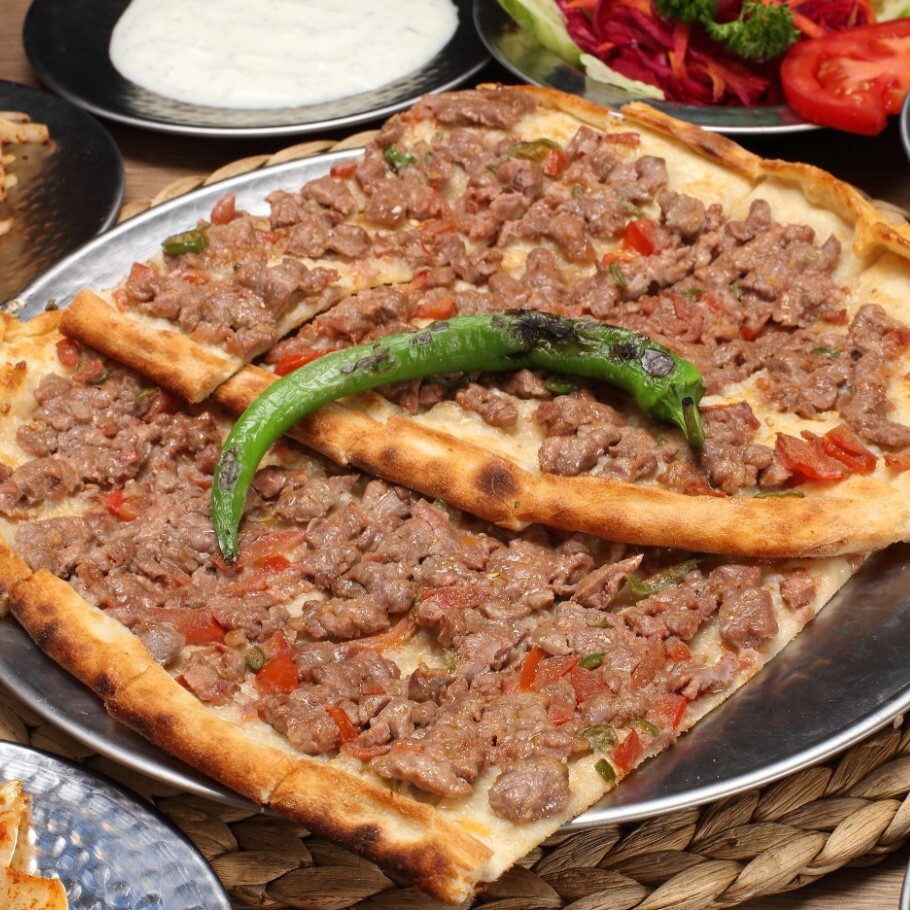 Kuşbaşılı Pide
