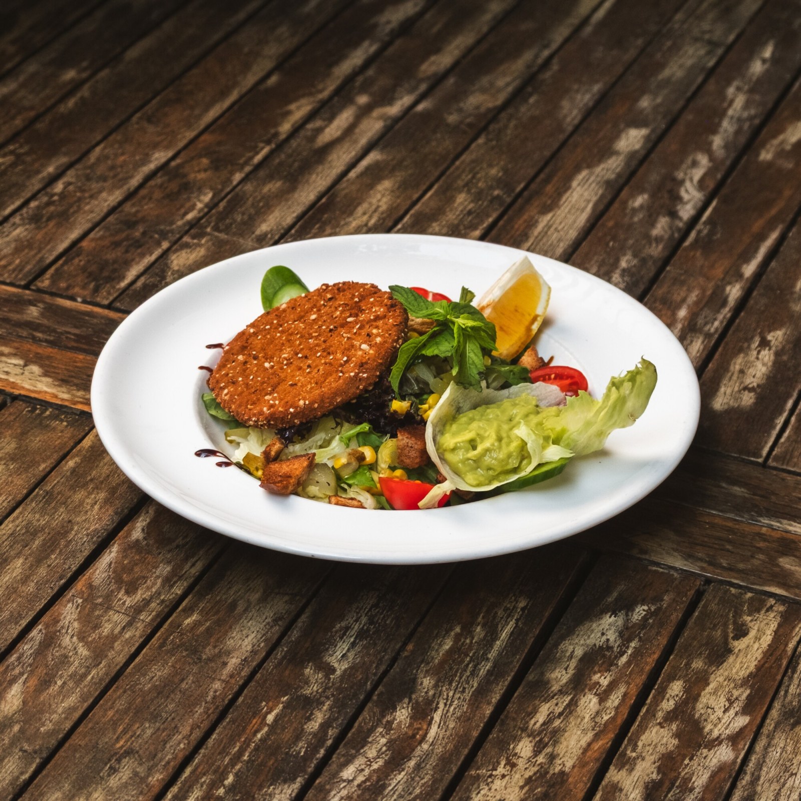 Avokado Salatası