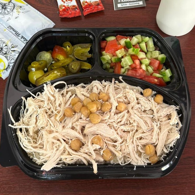 1 Tavuklu Pilav + Ayran + Salata