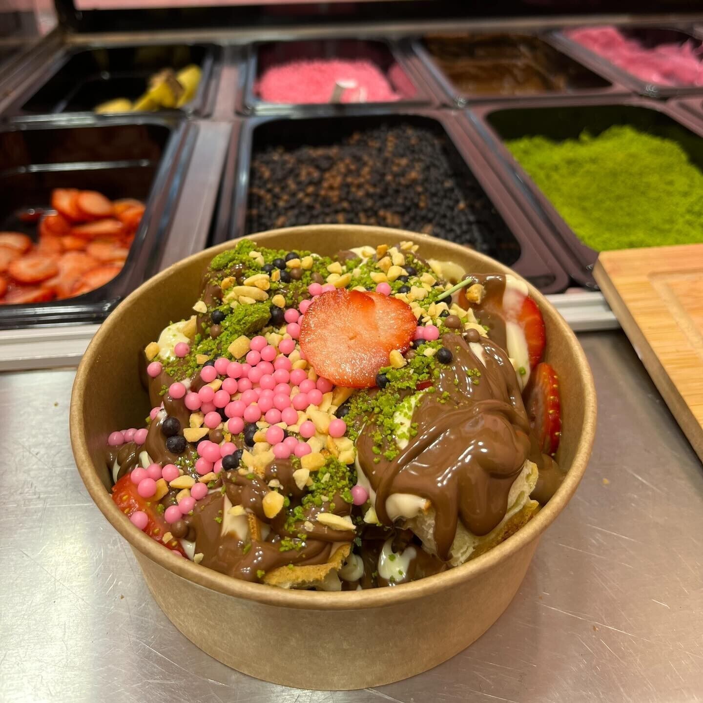 Özel Belçika Hamuru Çilek Rüyası Waffle Bowl