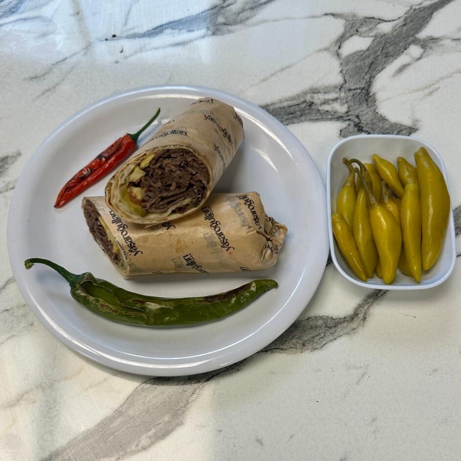 Lavaş Ekmek Arası Yaprak Et Döner ( 200 Gram )