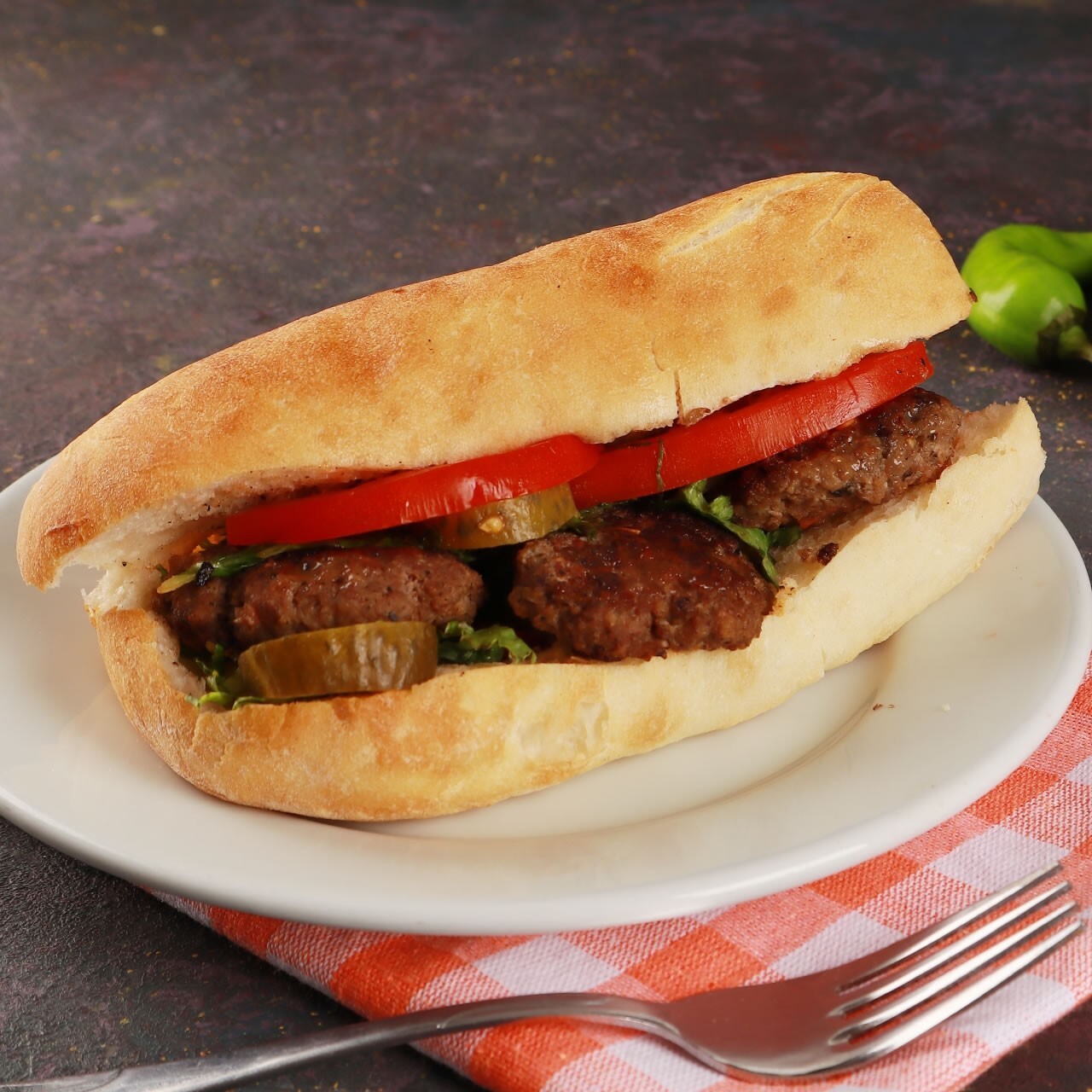 Yarım Ekmek Arası Izgara Köfte