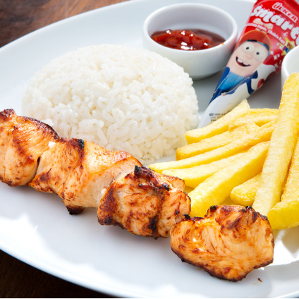 Tavuk Şiş+ Pilav+Cips+ 200 ml Meyve Suyu