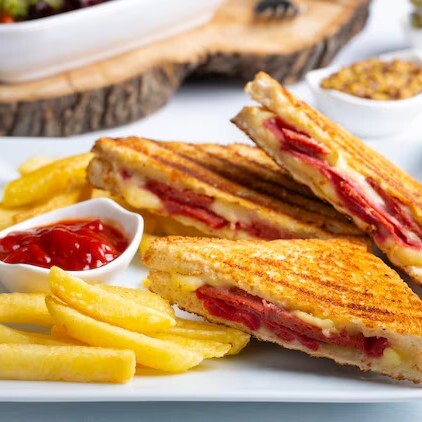 Tost (Karışık)/Patates Kızartması