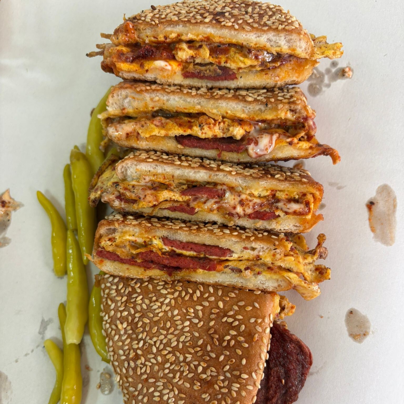 Susamlı Ekmek Sucuklu Tost