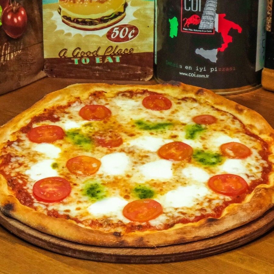 Margherita Deluxe Pizza