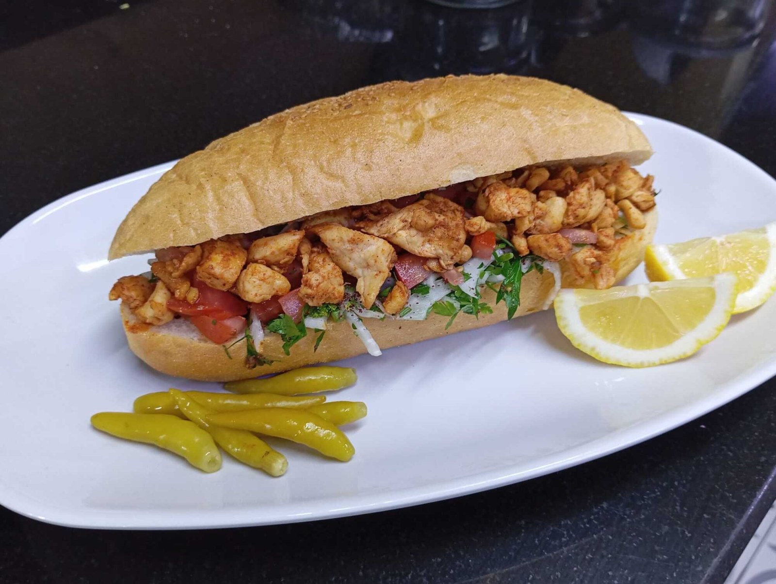 Atom Ekmek Tavuk Tantuni