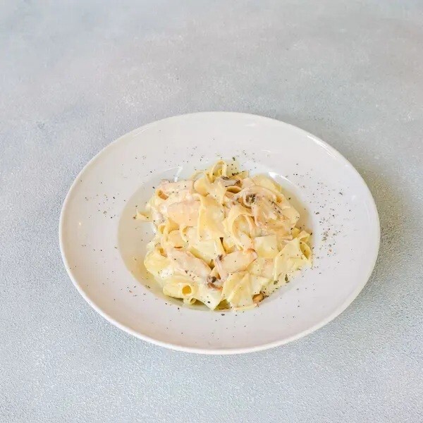 Tavuklu Fettuccine