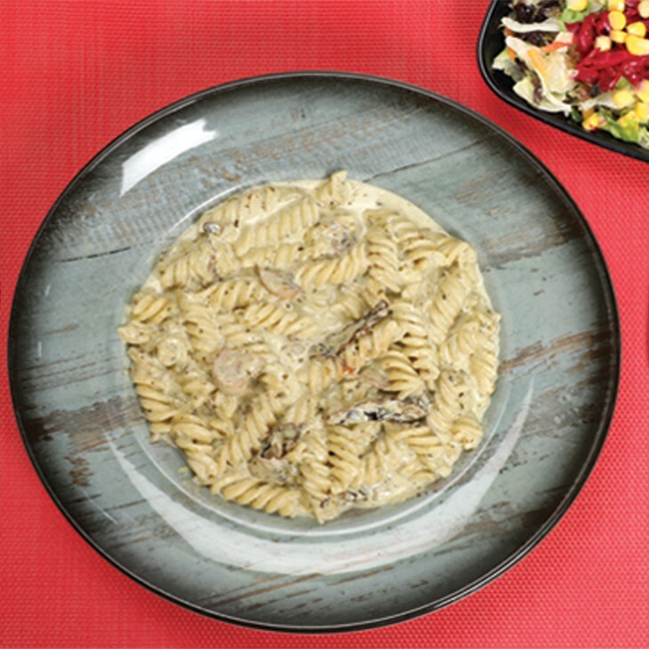 Tavuklu Pesto Soslu Fusilli