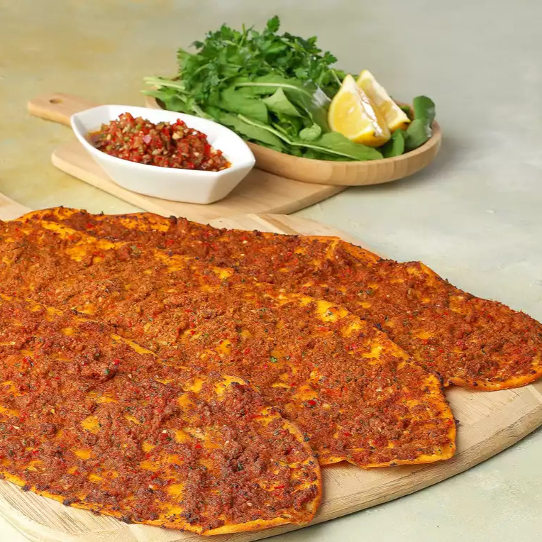 Lahmacun Özel Antep Usulü