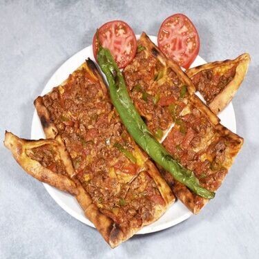 Kuşbaşılı Pide