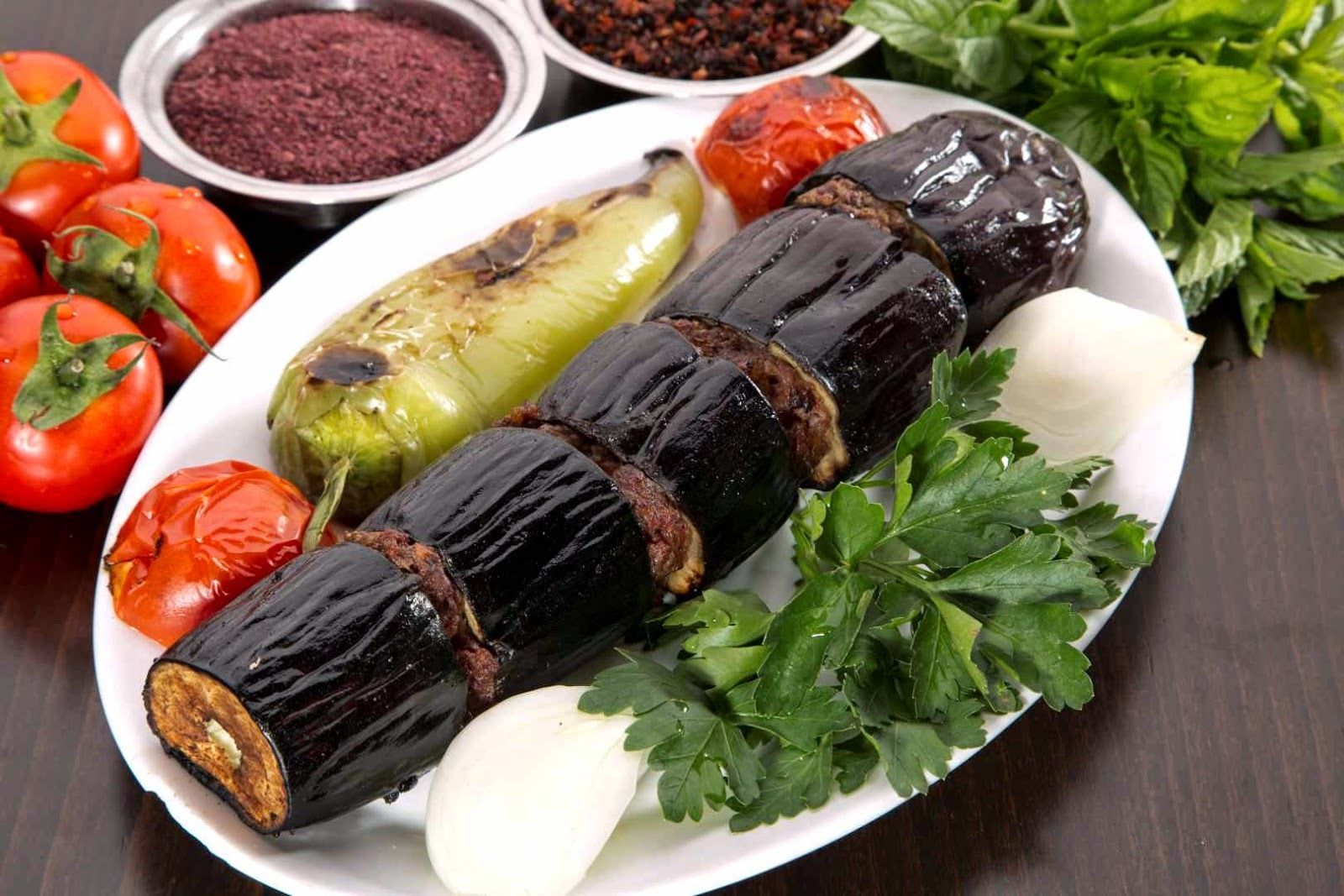 Patlıcanlı Tepsi Kebap