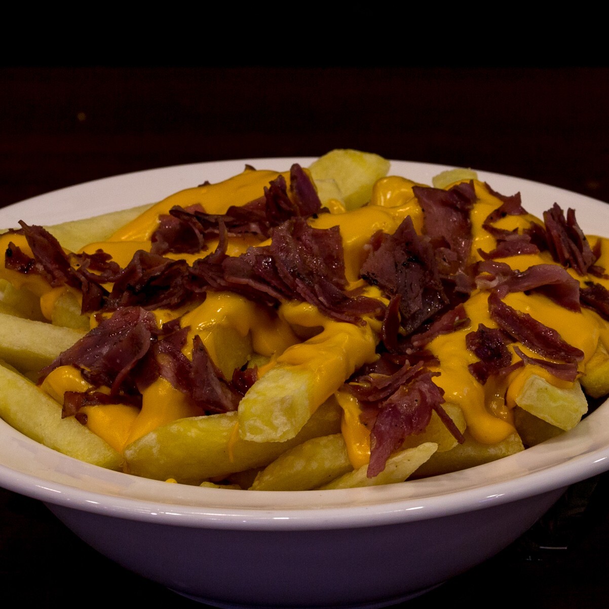 Peynir Soslu Füme Et Patates Kızartması