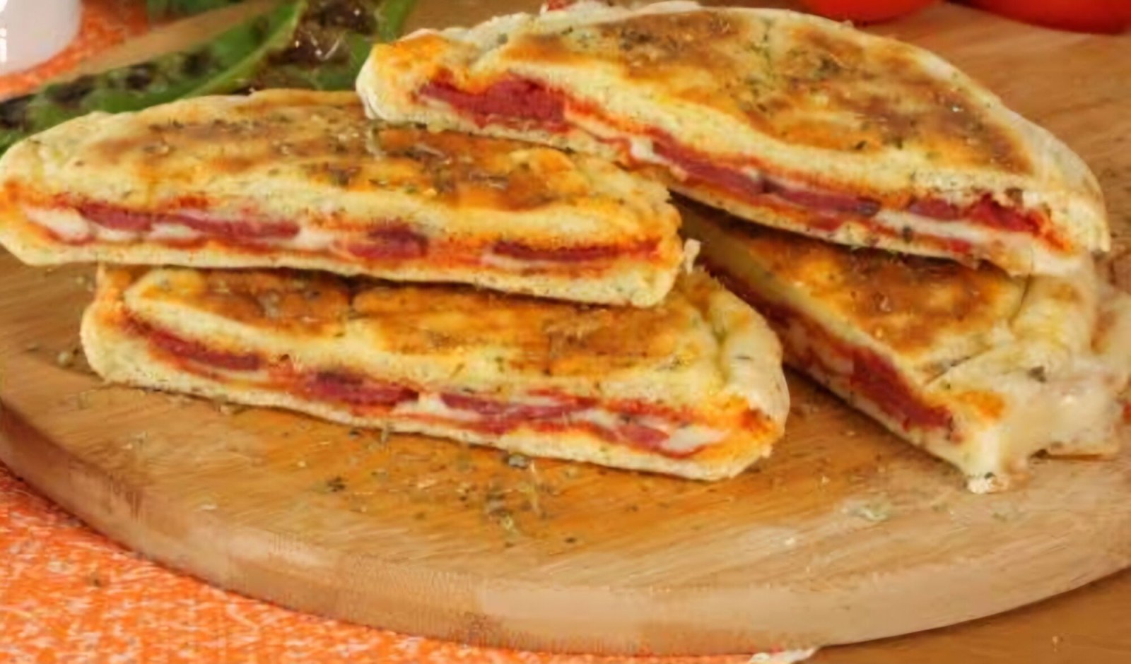Sucuklu Kaşarlı Bazlama Tost