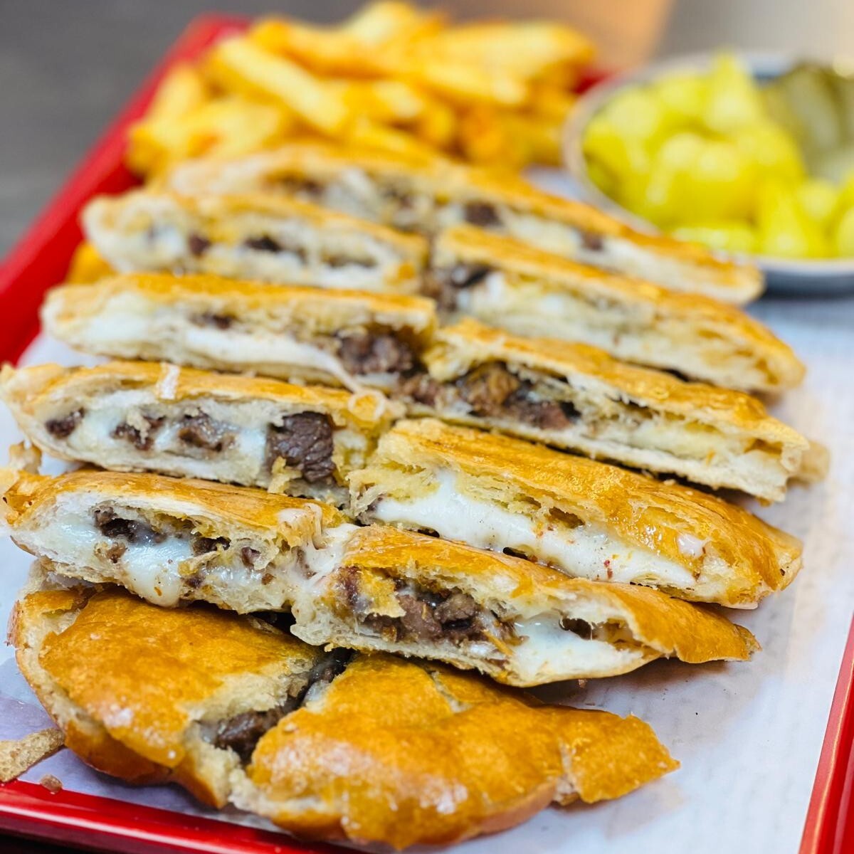 Kavurmalı Kaşarlı Yumurtalı Sucuklu Tost