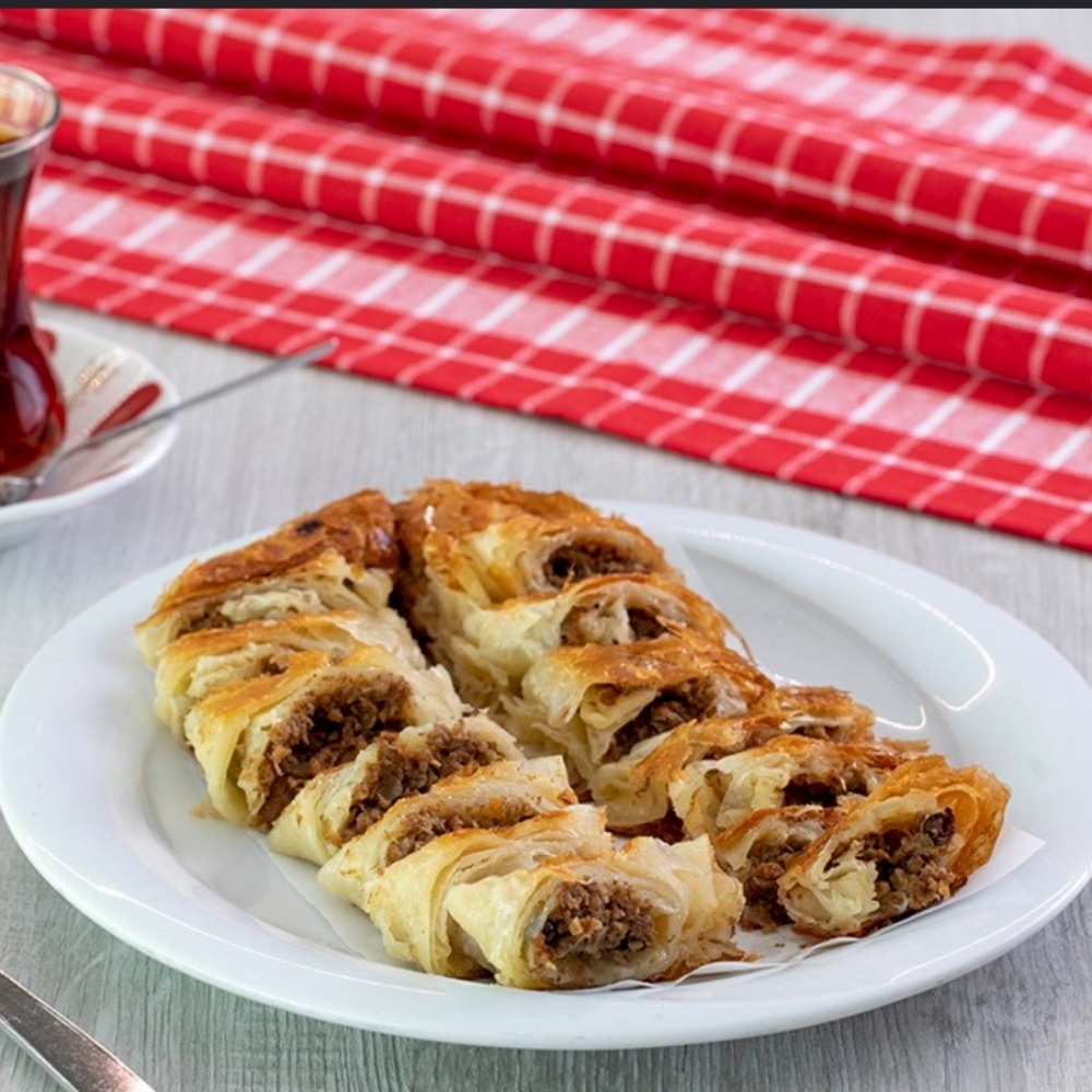 Kıymalı Börek (1.5 Porsiyon)