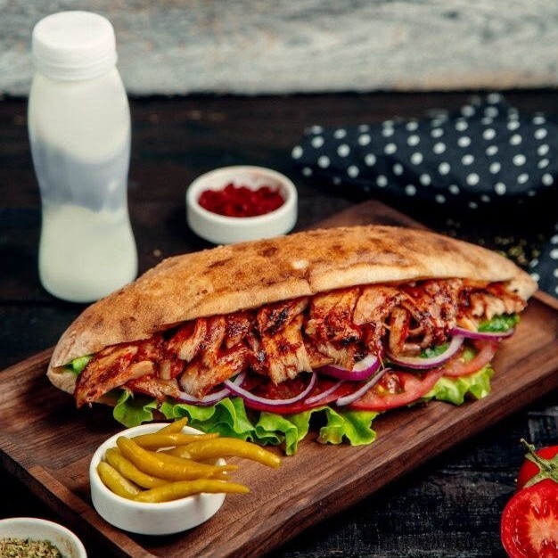 Tavuk Döner Ekmek Arası