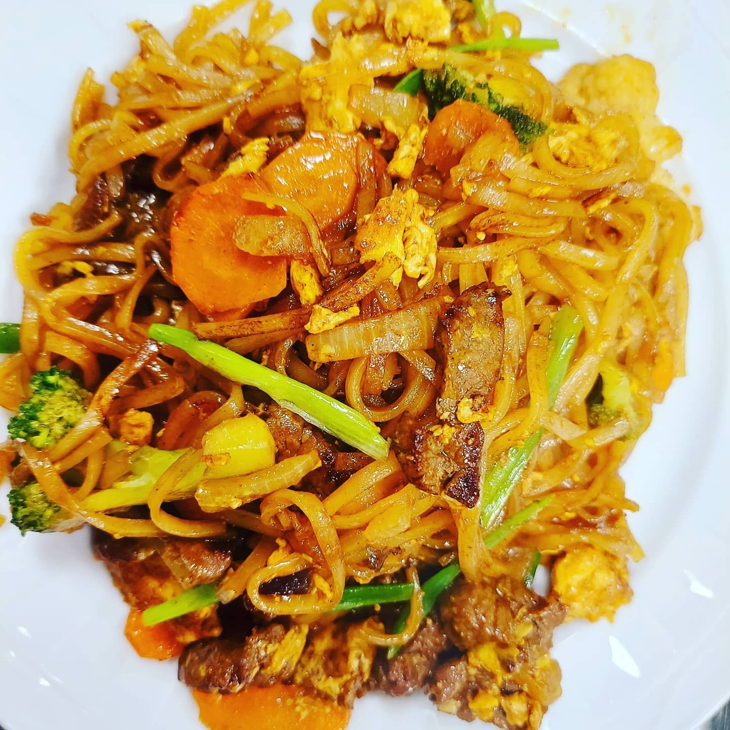 Soya Soslu Erişte (Et) - Pad Si-Ew (Beef)
