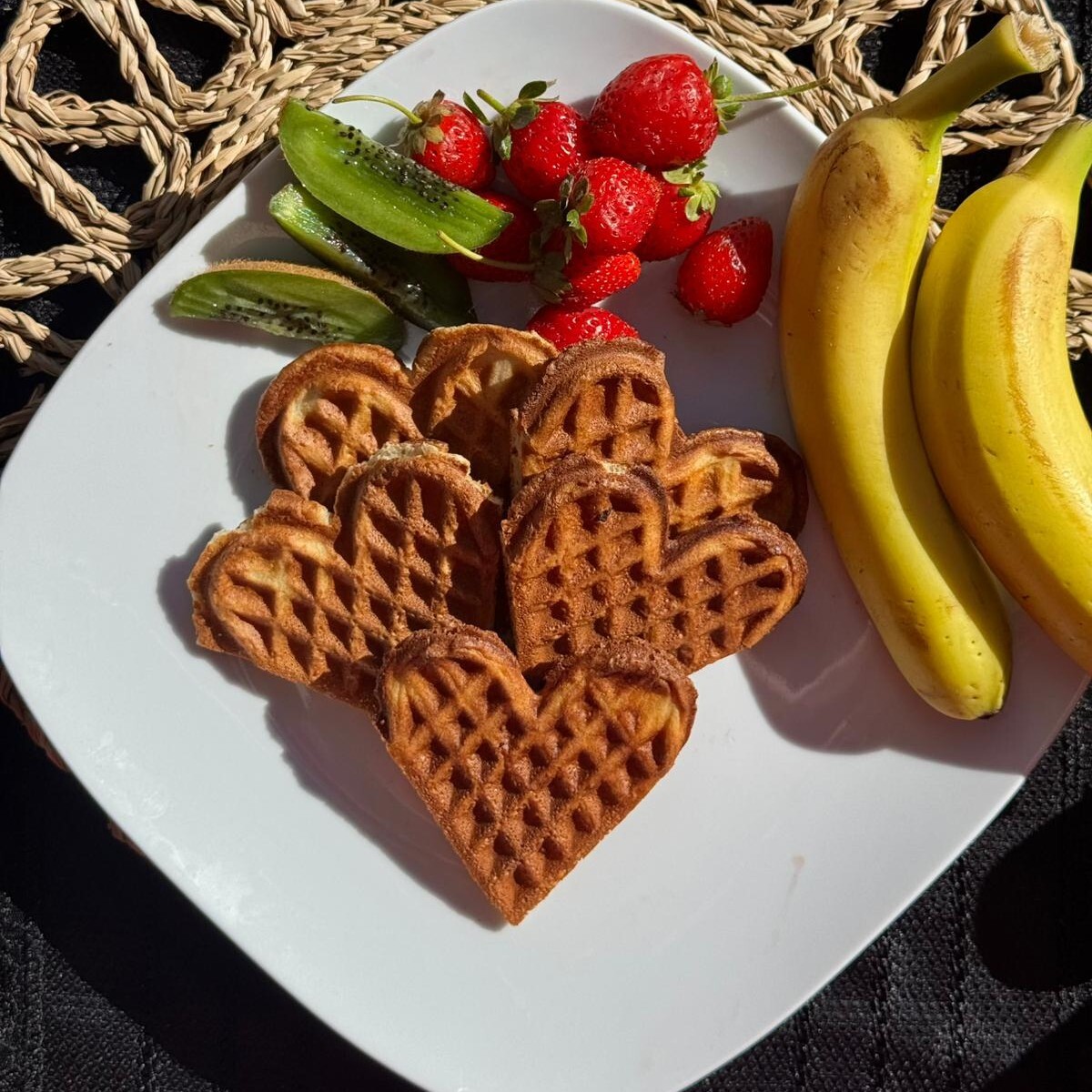 Frambuazlı Waffle + İçecek
