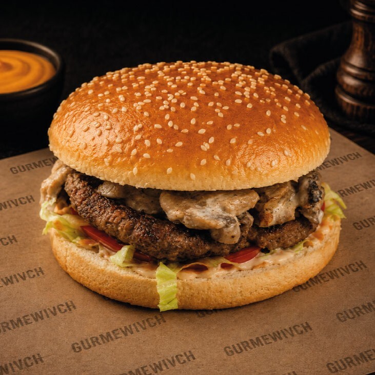 Kremalı Mantarlı Burger ve Patates Kızartması