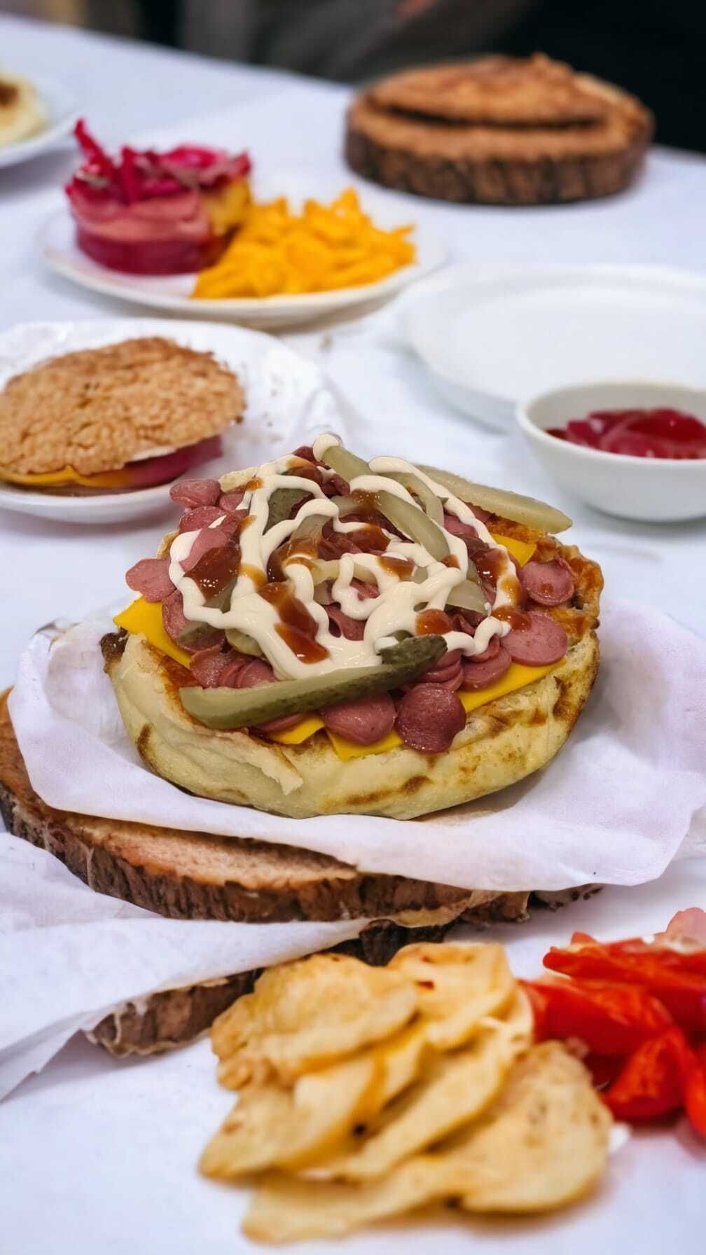 Bol Bol Süper Bazlama Sosis Kokteyl Gurme Tost Vip Special