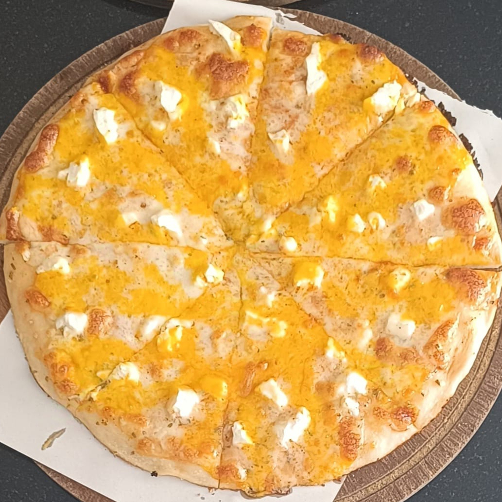 Dört Peynirli Pizza (Orta)