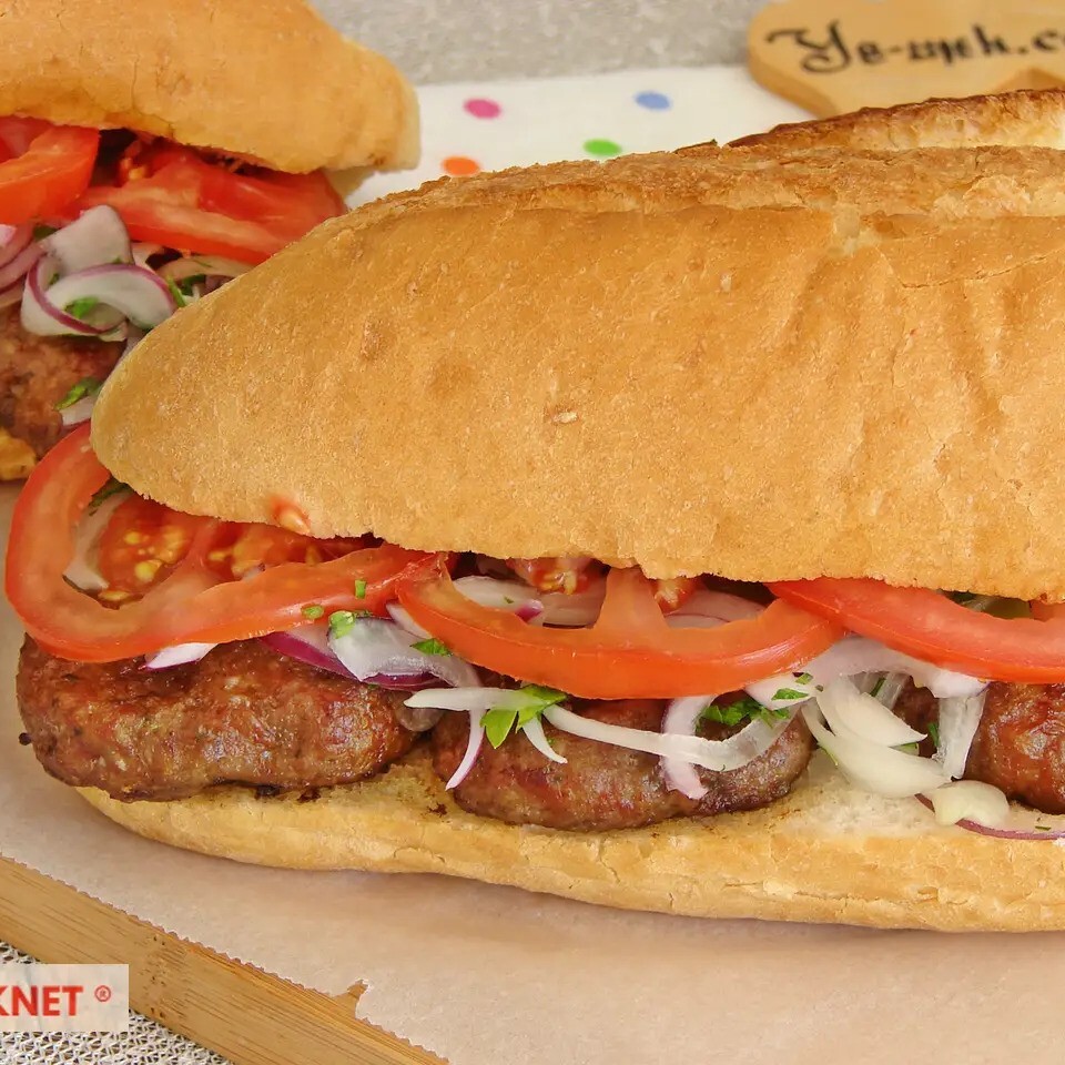 Köfte Ekmek+ Meşrubat+Patates