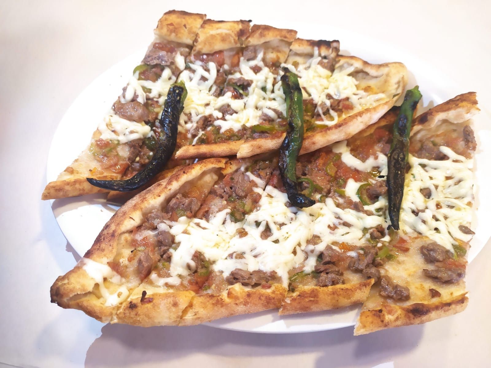 Kuşbaşı Kaşarlı Pide