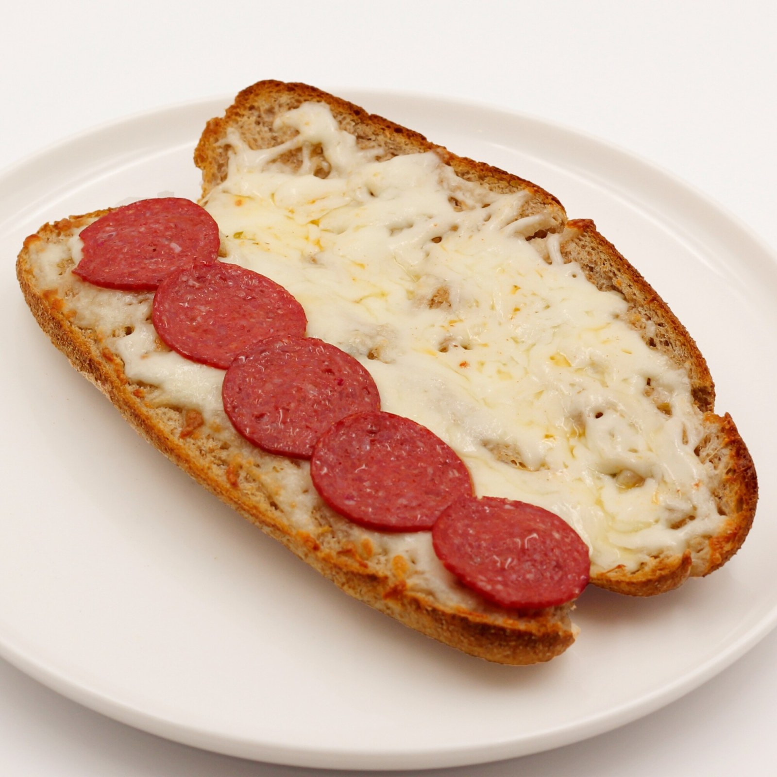 Peperoni Mozzarellalı Sarımsaklı Ekmek