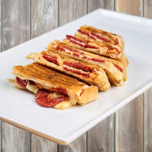 Extra Bol Malzemeli Karışık Tost