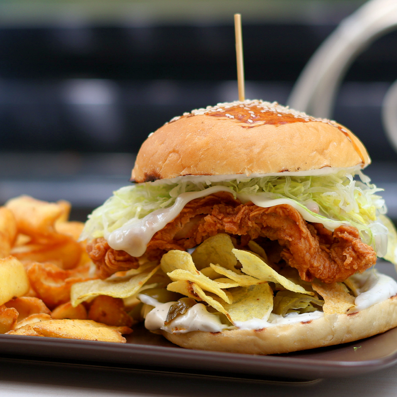 Garlic Crunch Chicken Burger Menü