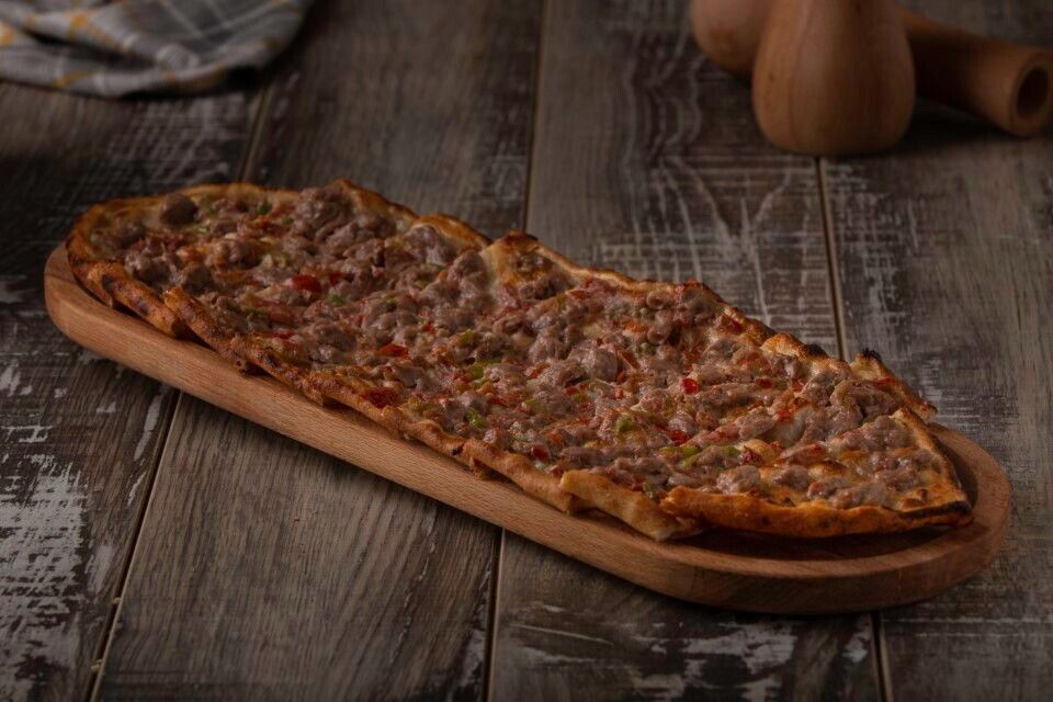Kuşbaşılı Pide (Açık)