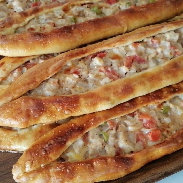 Tavuklu Kaşarlı Pide + Kemalpaşa