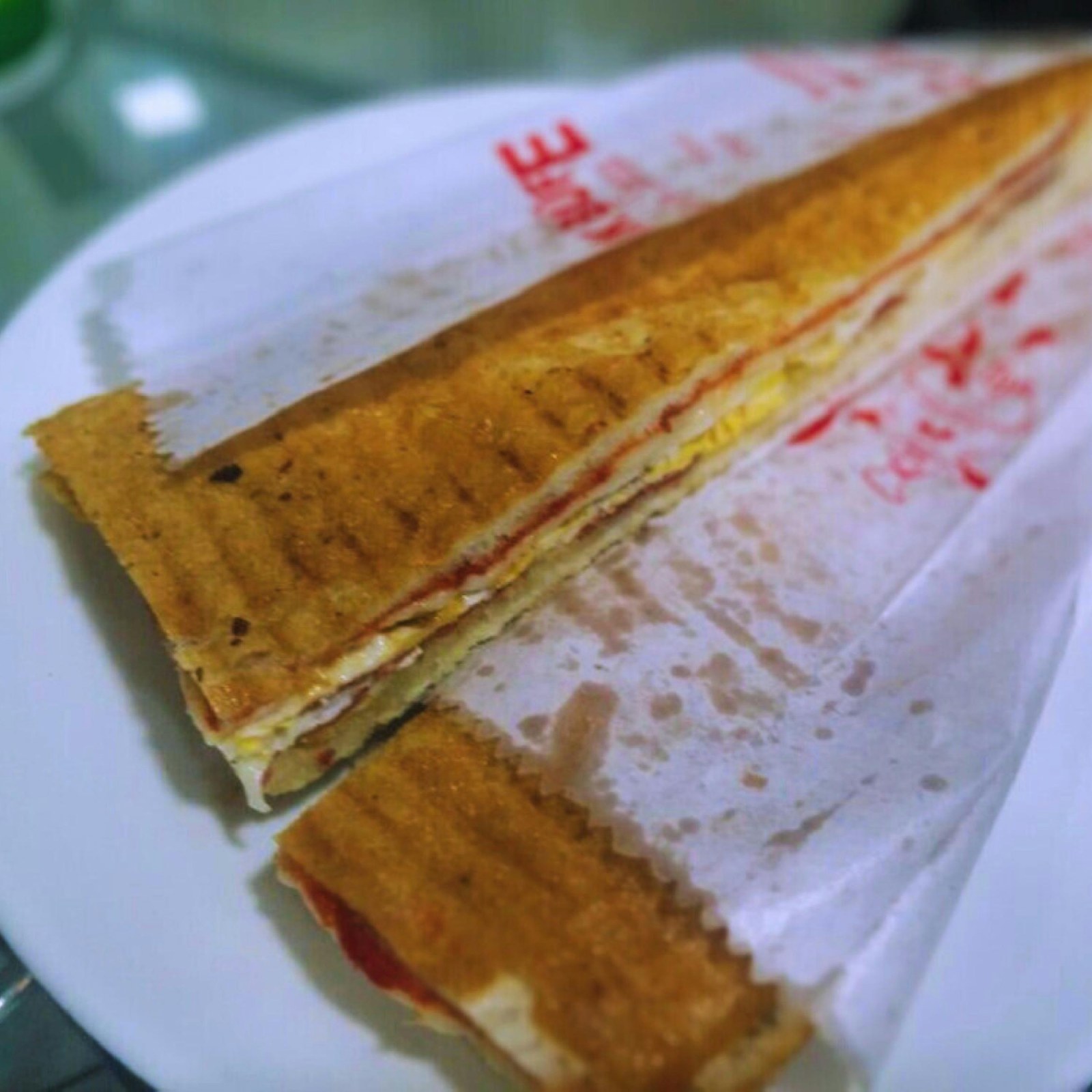 Sucuklu Kaşarlı Yumurtalı Tost