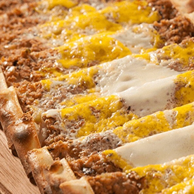 Kıymalı Yumurtalı Pide