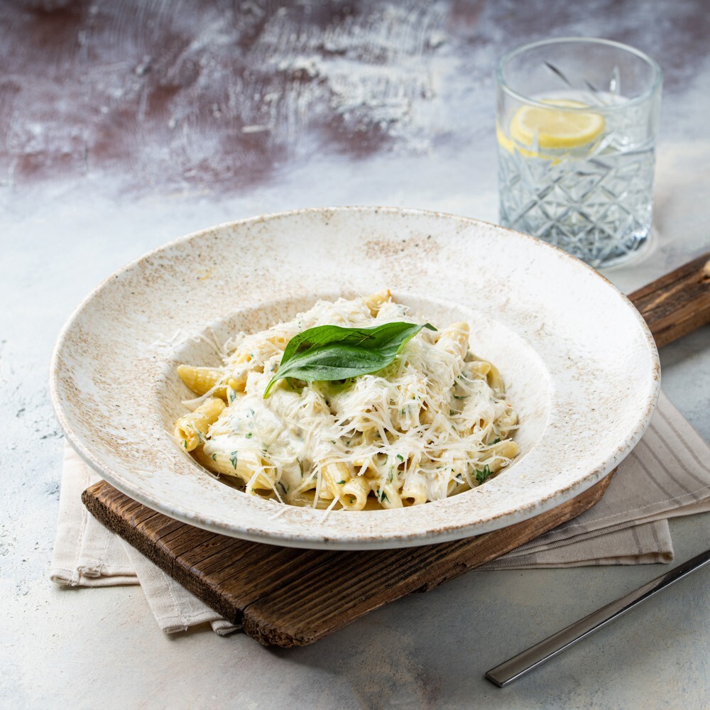 Pesto Soslu Tavuklu Penne