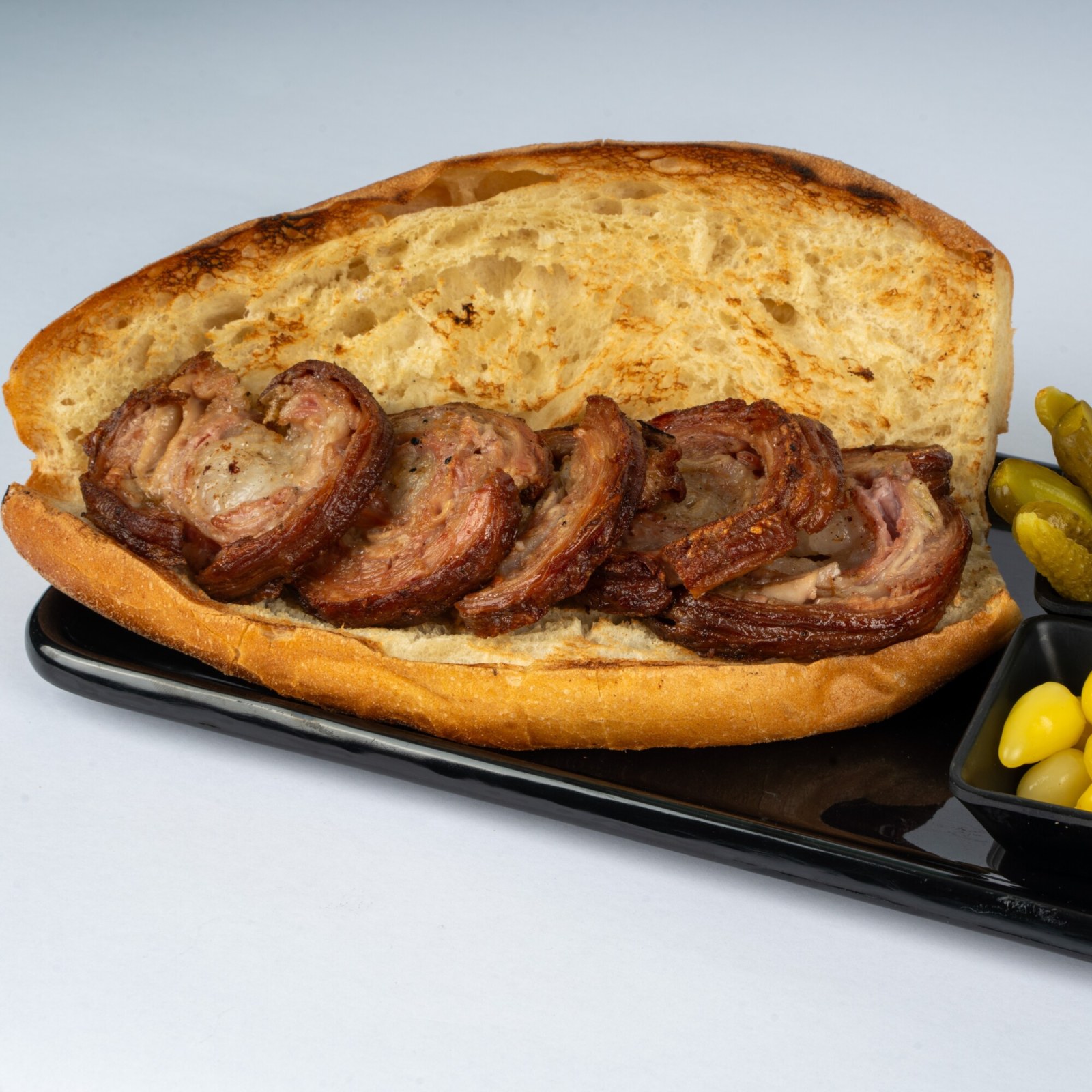 Tam Ekmek Arası İzmir Usulü Kuzu Kokoreç