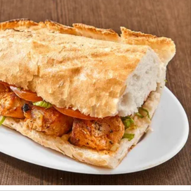 Yarım Ekmek Arası Tavuk Şiş Bol Tavuk Eti ile Tavuk Ekmek Arası Lezzeti
