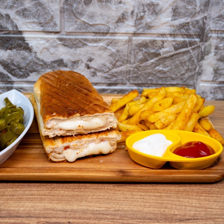 Kaşarlı Yumurtalı Tost