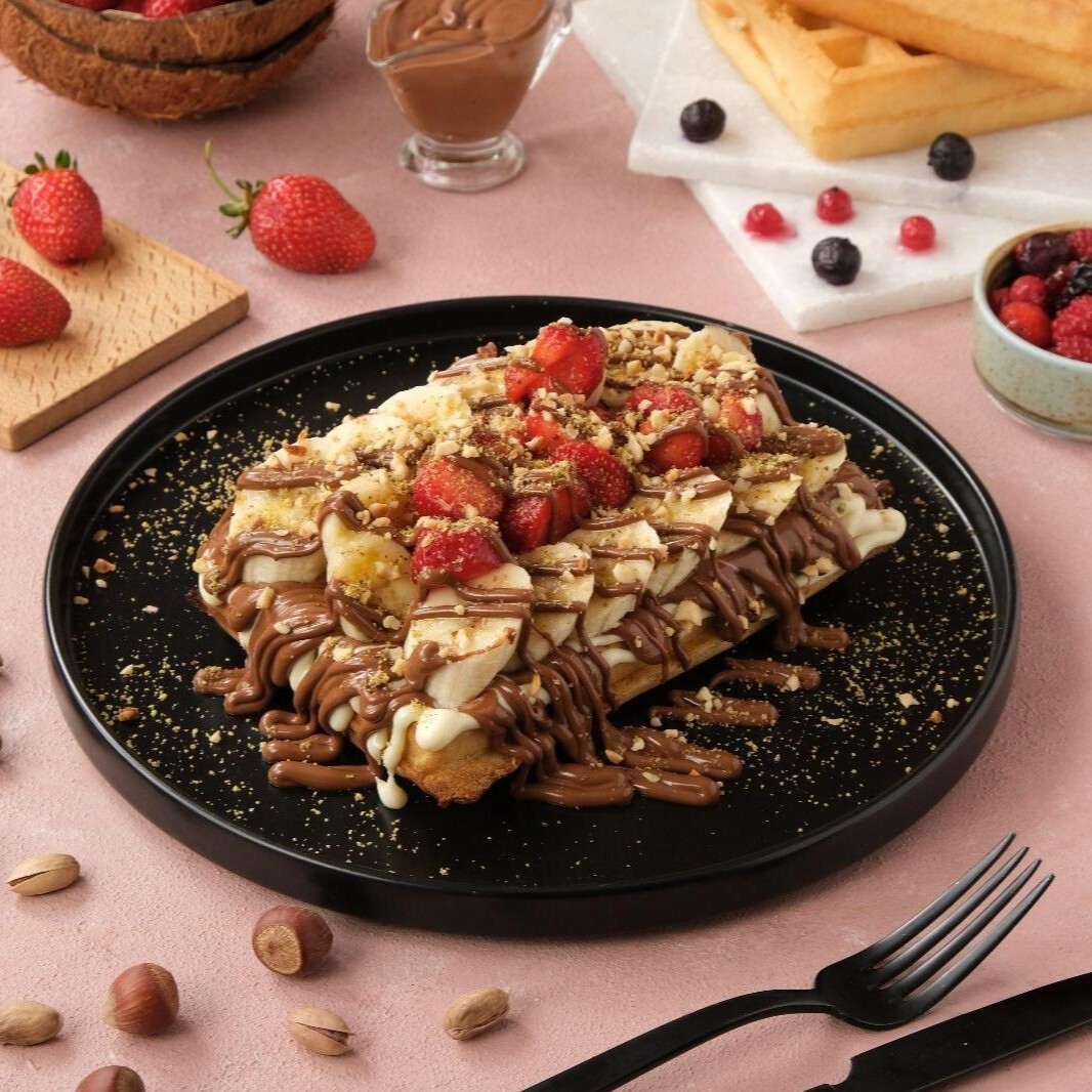 Muz-Çilek Waffle