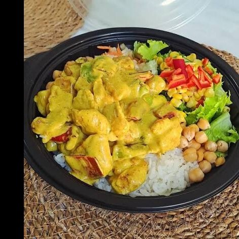 Köri Soslu Tavuk Bowl