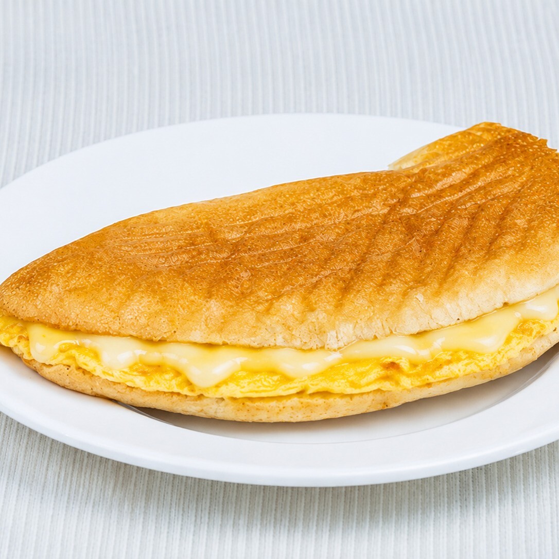 Yarım Ekmek Yumurtalı Kaşarlı Tost