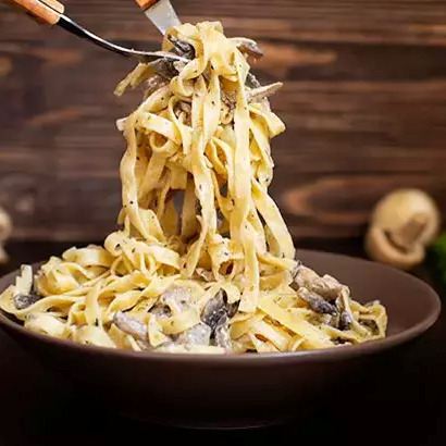 Pasta & Padella Fettuccine Alfredo
