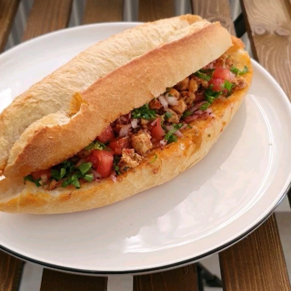 Tam ekmek tavuk tantuni + Büyük ayran