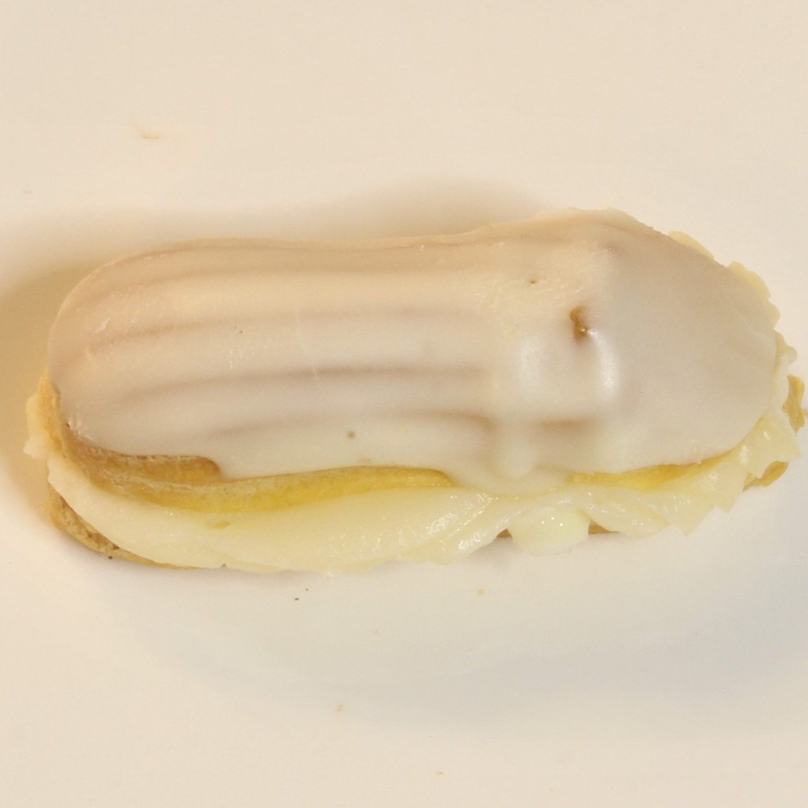 Beyaz Çikolatalı Ekler (250 gr)