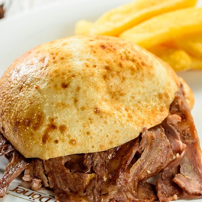 Tombik Ekmek Arası Et Döner