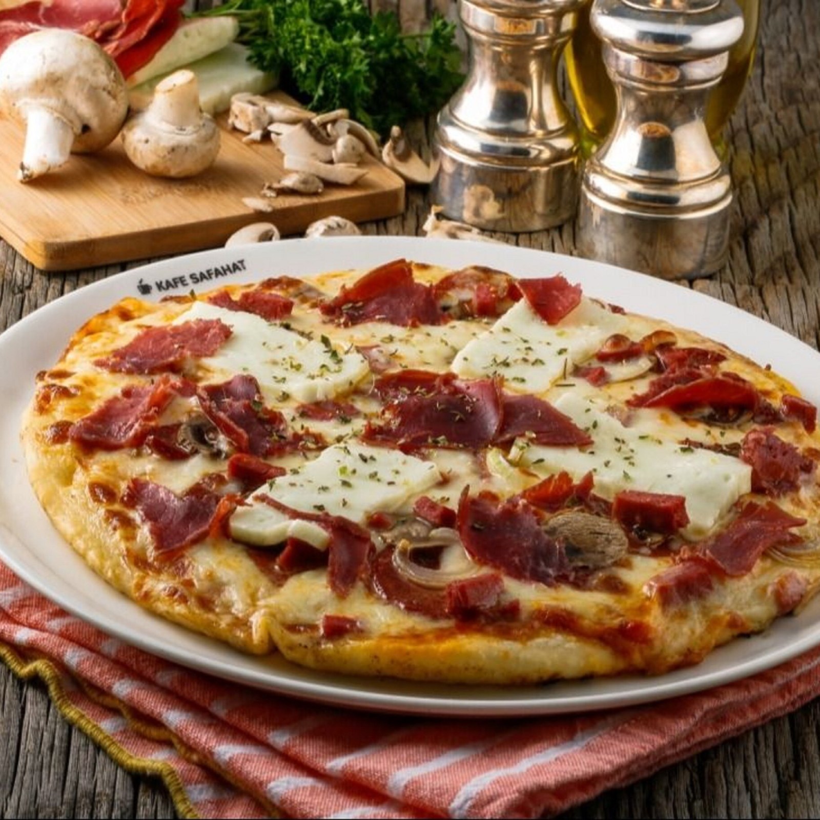 Büyük Boy Safahat Pizza(640 g)