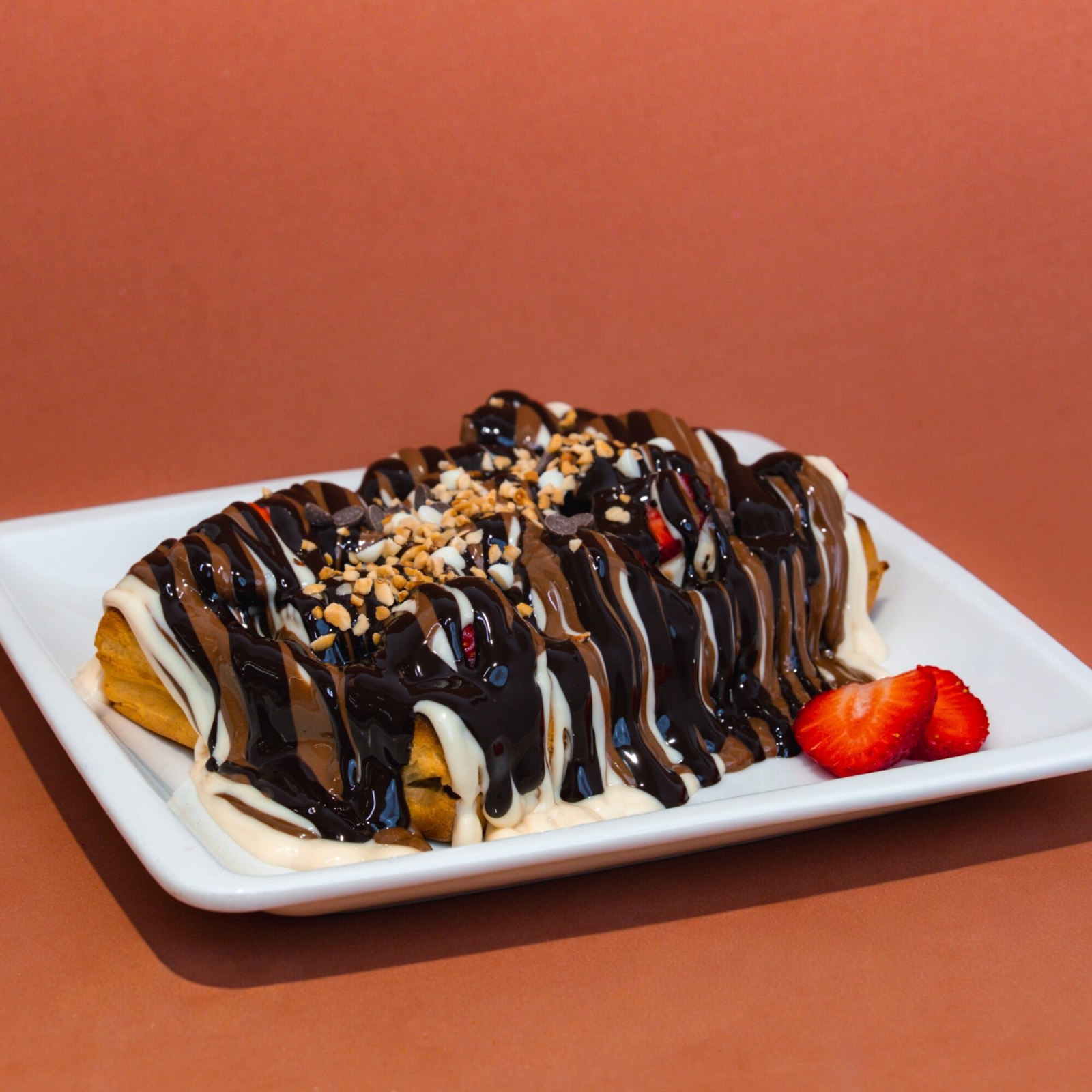 Bitter çikolatalı Waffle Bowl (Dilimlenmiş hamur)