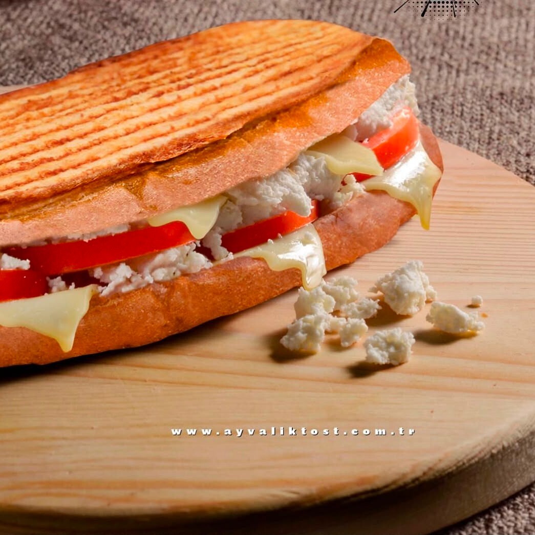 Tulum Peynir Kaşarlı Tost Menü