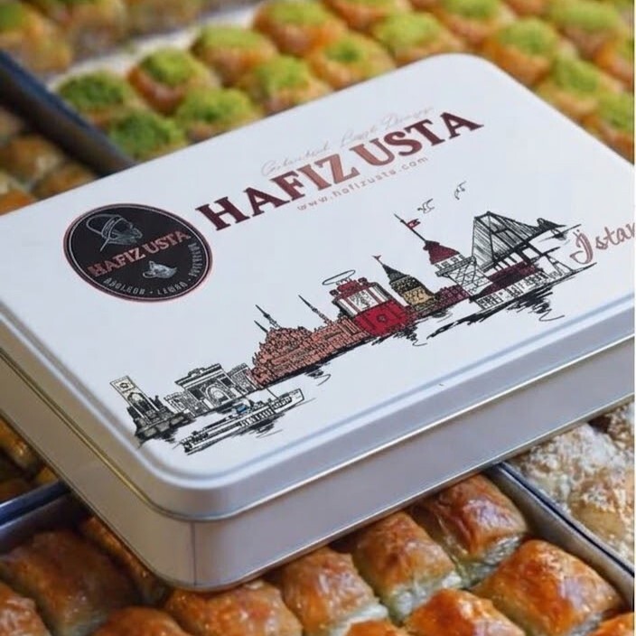 Metal Kutu Fıstıklı Baklava Orta Boy
